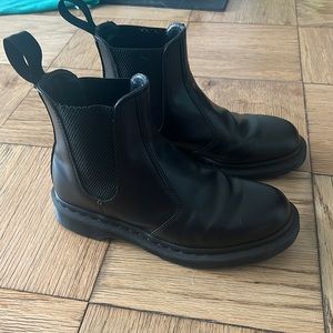 Dr Martens Chelsea Boots